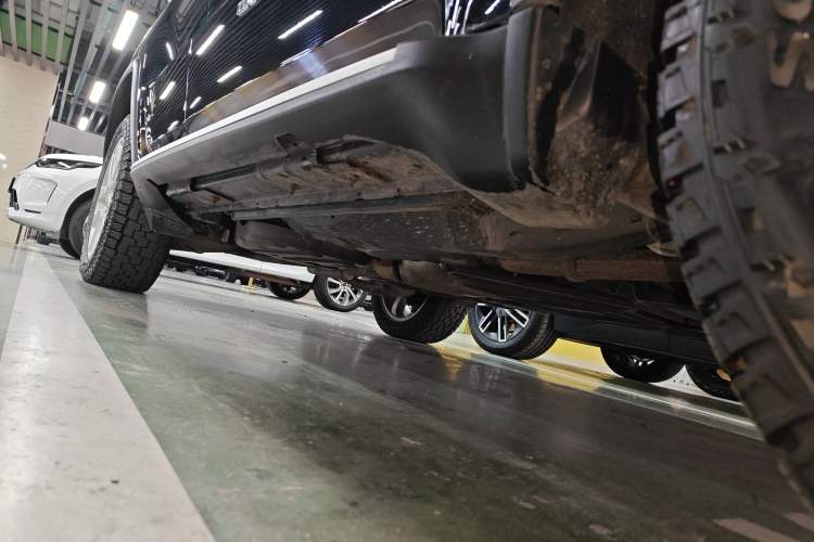 Used Jeep Grand Cherokee 2017 3.6L Elite Navigation Edition Right Side Sill