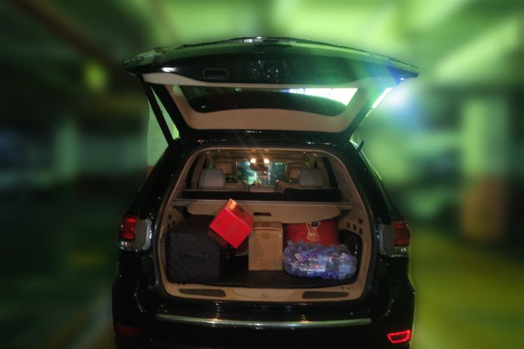 Used Jeep Grand Cherokee 2017 3.6L Elite Navigation Edition Trunk