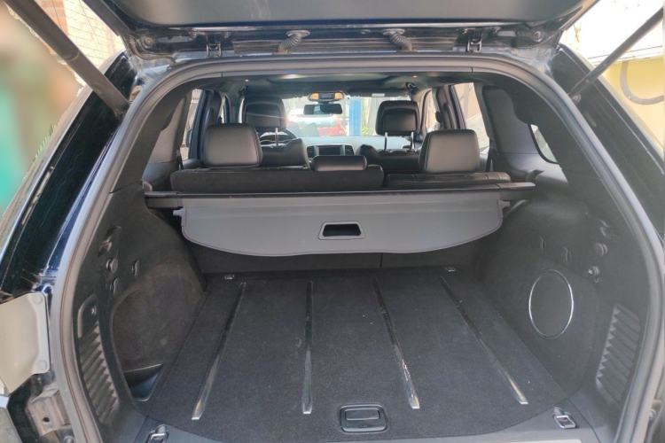Used Jeep Grand Cherokee 2017 3.6L Elite Navigation Edition Trunk