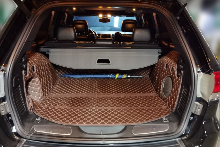 Used Jeep Grand Cherokee 2017 3.0L Elite Navigation Edition Trunk