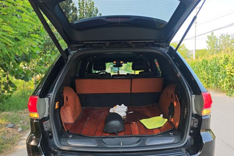 Used Jeep Grand Cherokee 2017 3.6L Elite Navigation Edition Trunk