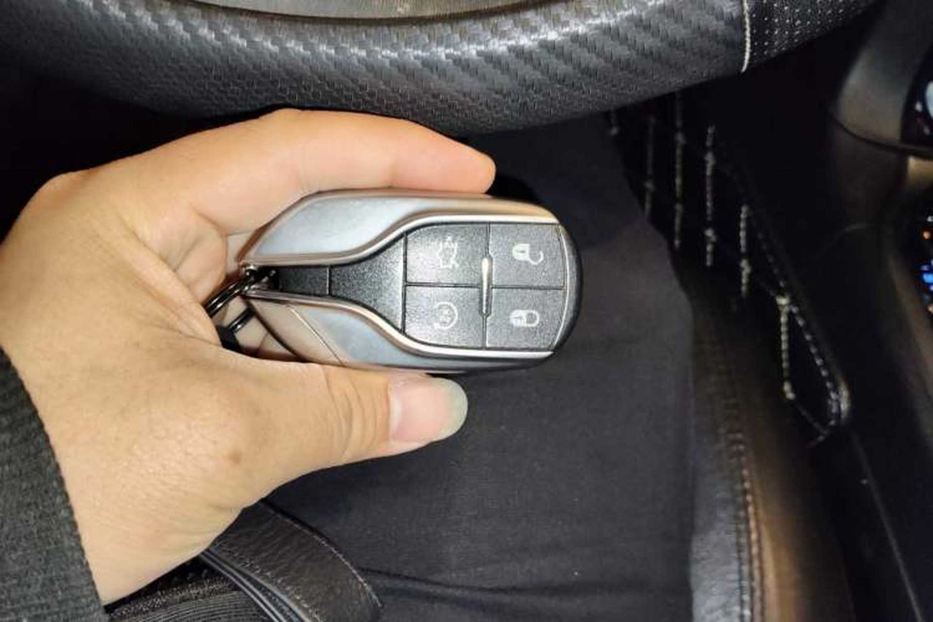 Used Jeep Grand Cherokee 2017 3.0L Comfort Navigation Edition Vehicle Key