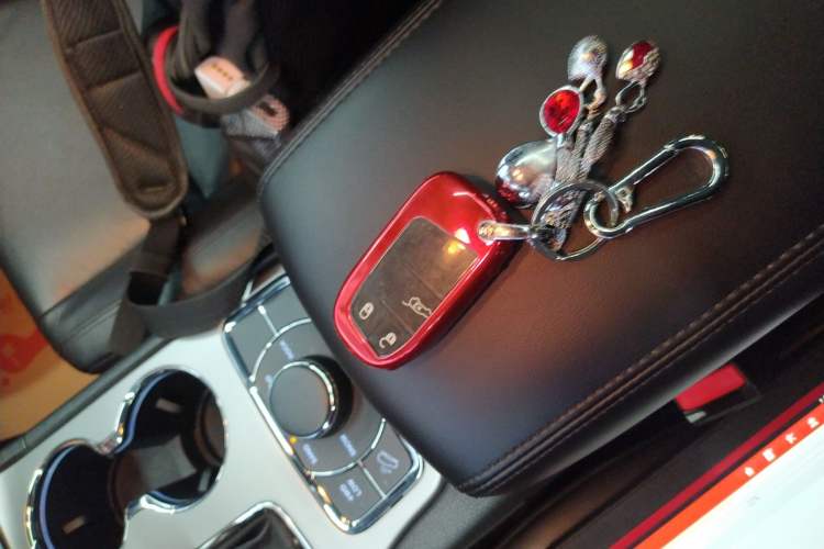 Used Jeep Grand Cherokee 2017 3.0L Comfort Navigation Edition Vehicle Key