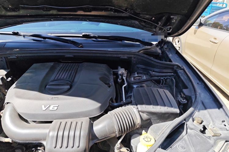 Used Jeep Grand Cherokee 2017 3.0L Comfort Navigation Edition Engine Bay Left