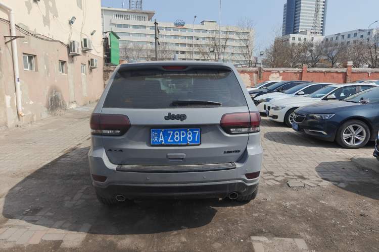 Used Jeep Grand Cherokee 2017 3.0L Comfort Navigation Edition Exterior 3