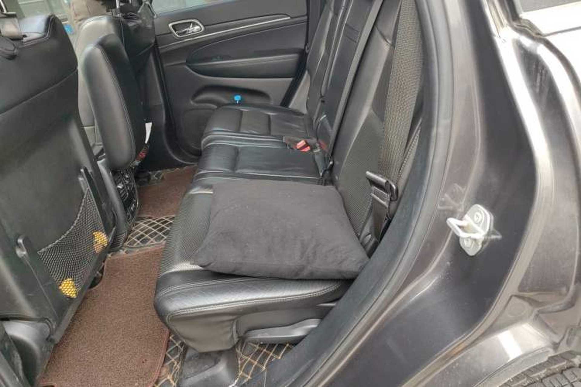 Used Jeep Grand Cherokee 2017 3.0L Elite Navigation Edition Left Rear Seat