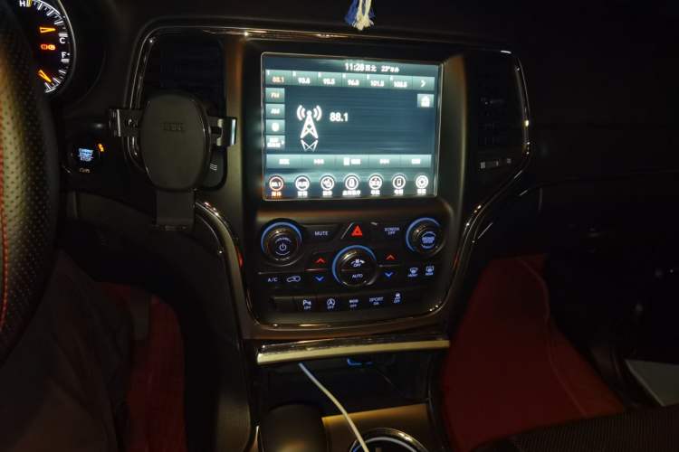 Used Jeep Grand Cherokee 2017 3.0L Elite Navigation Edition Audio And AC Panel