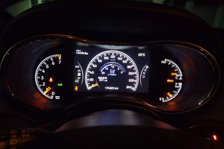 Used Jeep Grand Cherokee 2017 3.0L Elite Navigation Edition Instrument Cluster