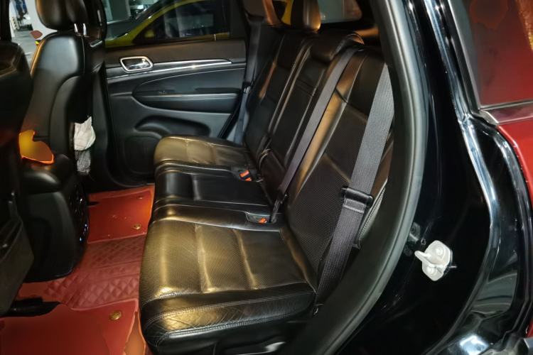 Used Jeep Grand Cherokee 2017 3.0L Elite Navigation Edition Left Rear Seat