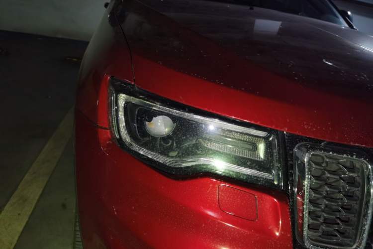 Used Jeep Grand Cherokee 2017 3.0L Elite Navigation Edition Right Front Headlight