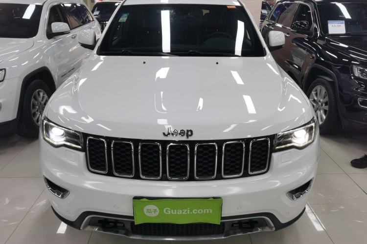Used Jeep Grand Cherokee 2017 3.0L Comfort Navigation Edition Exterior 1