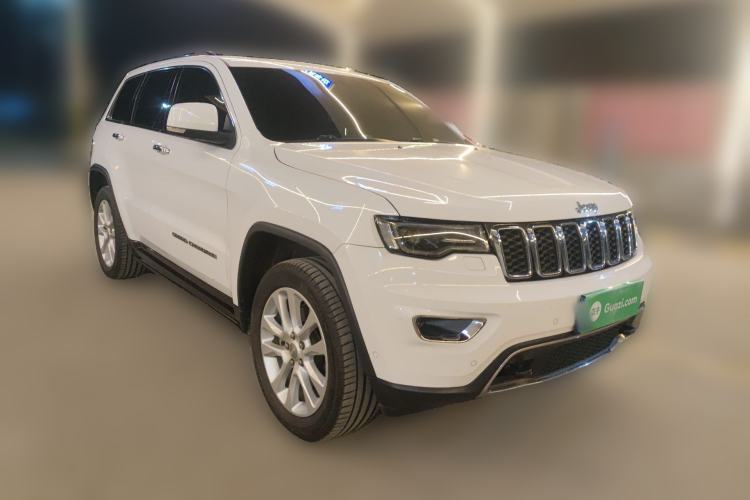 Used Jeep Grand Cherokee 2017 3.0L Elite Navigation Edition Front Right 45 Deg