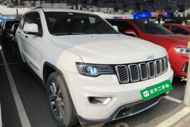 Used Jeep Grand Cherokee 2017 3.0L Comfort Navigation Edition Front Right 45 Deg