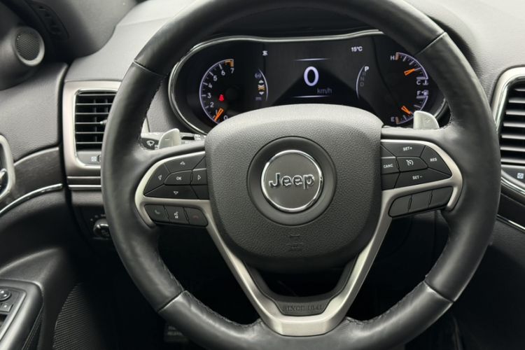 Used Jeep Grand Cherokee 2017 3.0L Elite Navigation Edition Interior 2