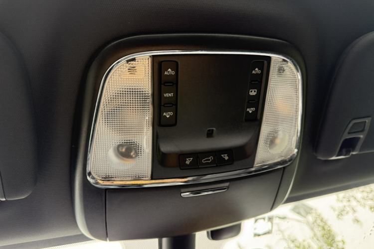 Used Jeep Grand Cherokee 2017 3.0L Elite Navigation Edition Interior 4