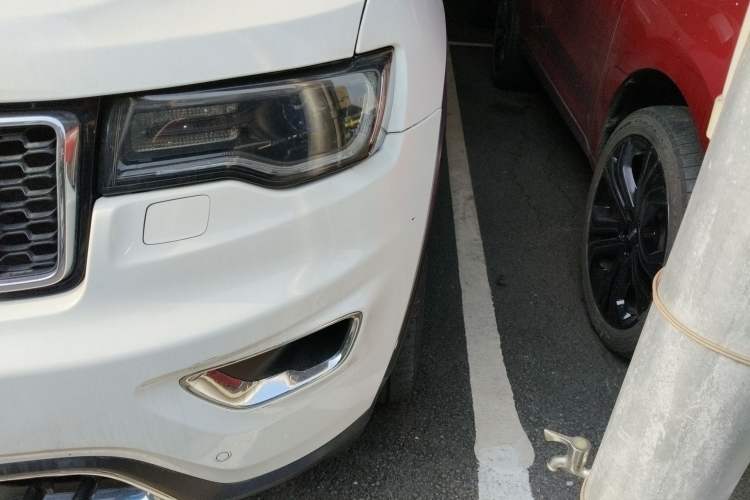 Used Jeep Grand Cherokee 2017 3.0L Comfort Navigation Edition Left Front Headlight