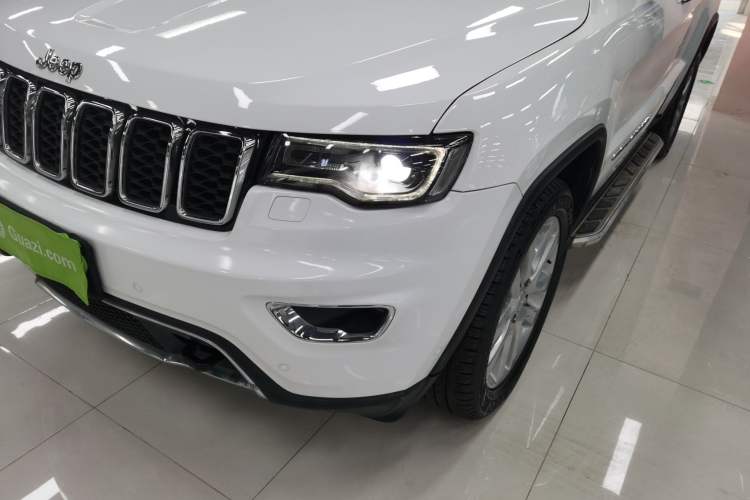 Used Jeep Grand Cherokee 2017 3.0L Comfort Navigation Edition Left Front Headlight