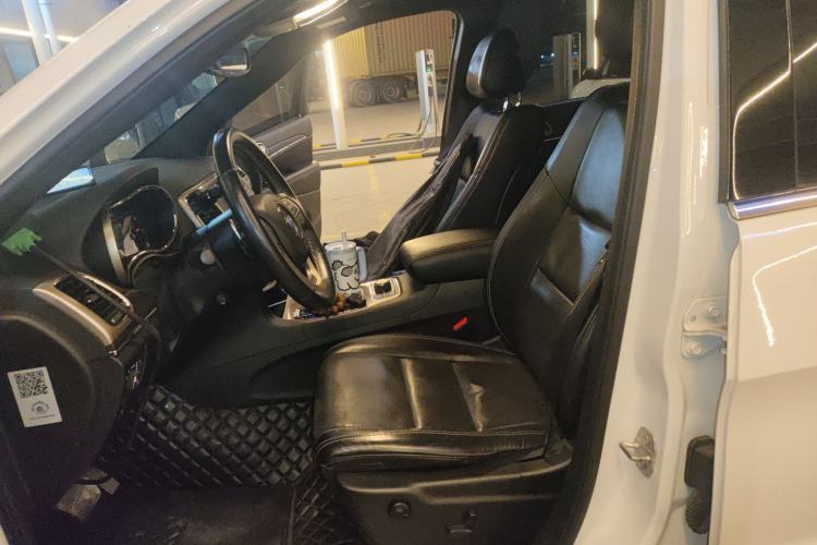 Used Jeep Grand Cherokee 2017 3.0L Elite Navigation Edition Left Front Seat