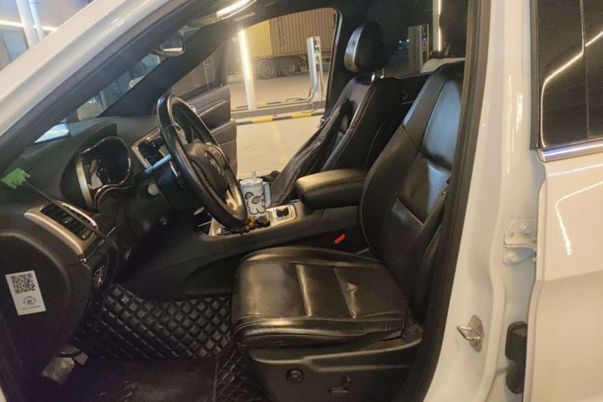Used Jeep Grand Cherokee 2017 3.0L Elite Navigation Edition Left Front Seat