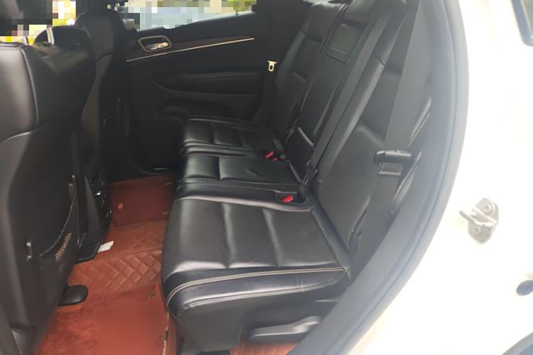 Used Jeep Grand Cherokee 2017 3.0L Comfort Navigation Edition Left Rear Seat
