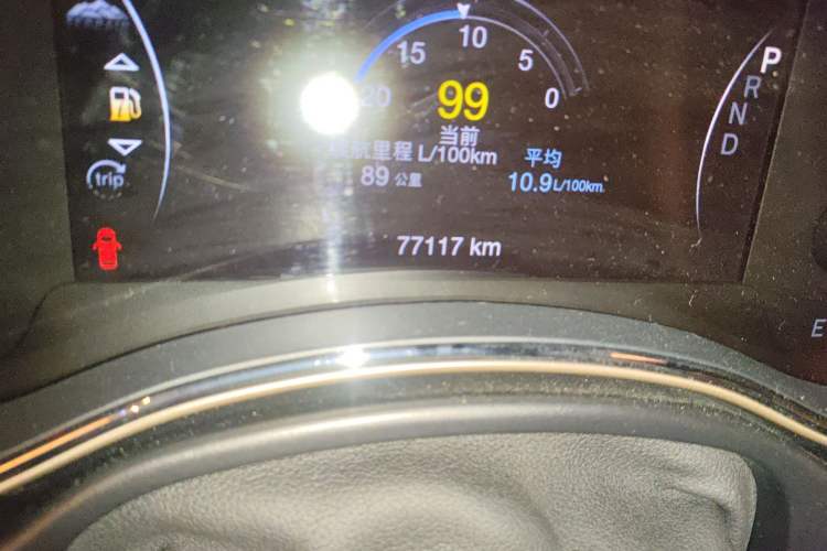 Used Jeep Grand Cherokee 2017 3.0L Elite Navigation Edition Odometer Close Up