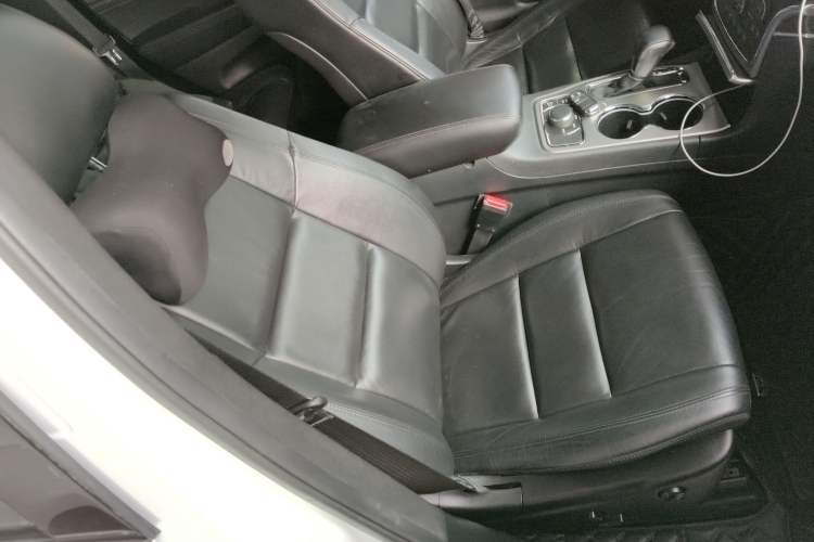 Used Jeep Grand Cherokee 2017 3.0L Comfort Navigation Edition Right Front Seat
