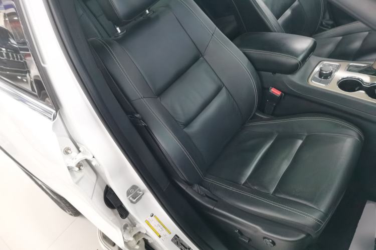 Used Jeep Grand Cherokee 2017 3.0L Comfort Navigation Edition Right Front Seat