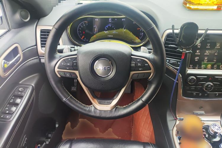 Used Jeep Grand Cherokee 2017 3.0L Comfort Navigation Edition Steering Wheel