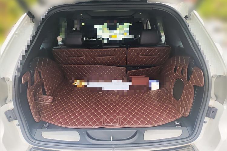 Used Jeep Grand Cherokee 2017 3.0L Comfort Navigation Edition Trunk