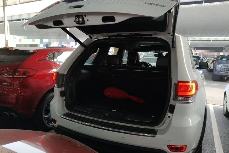 Used Jeep Grand Cherokee 2017 3.0L Comfort Navigation Edition Trunk