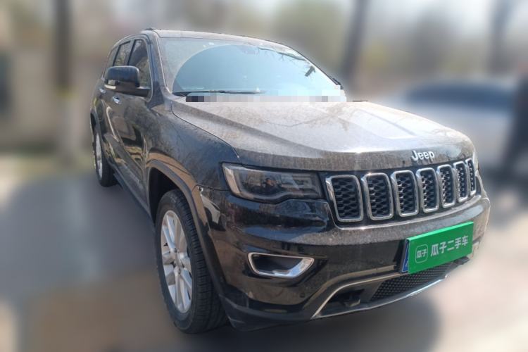 Used Jeep Grand Cherokee  Front Right 45 Deg
