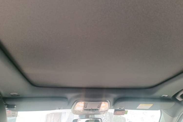 Used Jeep Grand Cherokee  Headliner