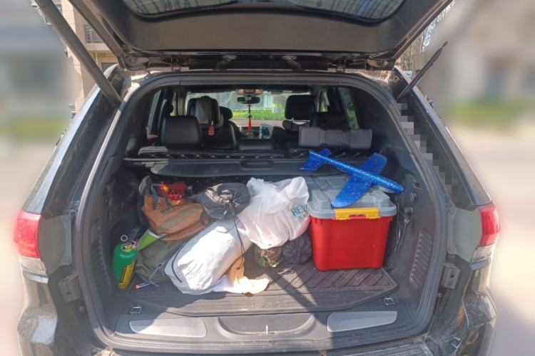 Used Jeep Grand Cherokee  Trunk