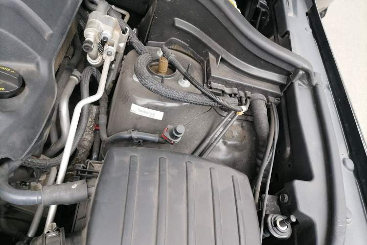 Used Jeep Grand Cherokee 2019 3.0L Elite Navigation Edition Engine Bay Left