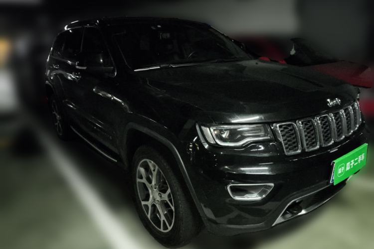 Used Jeep Grand Cherokee 2019 3.0L Elite Navigation Edition Front Right 45 Deg