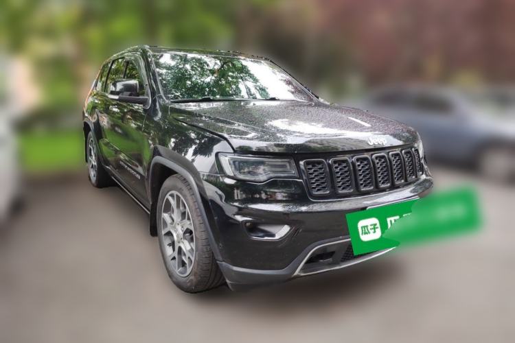 Used Jeep Grand Cherokee 2019 3.0L Elite Navigation Edition Front Right 45 Deg