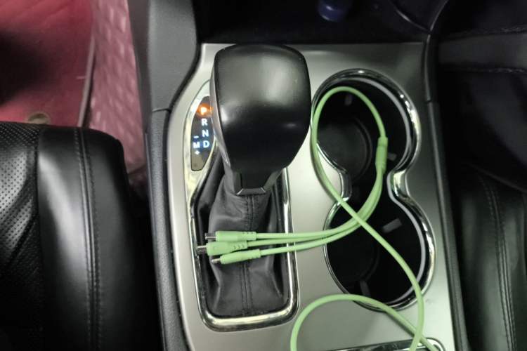 Used Jeep Grand Cherokee 2019 3.0L Elite Navigation Edition Gear Lever