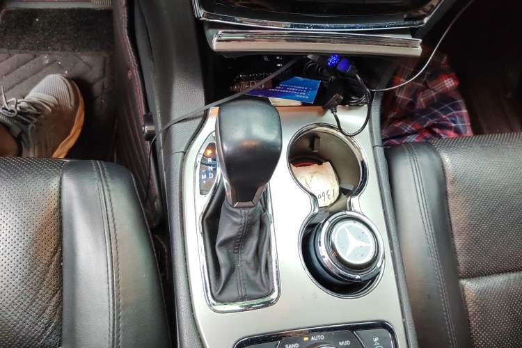 Used Jeep Grand Cherokee 2019 3.0L Elite Navigation Edition Gear Lever