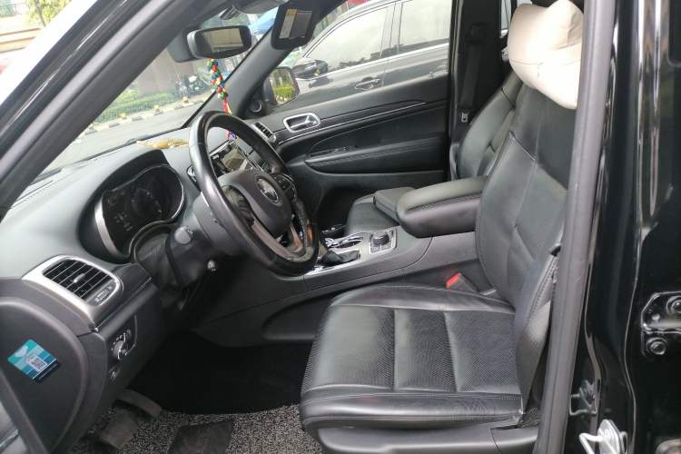 Used Jeep Grand Cherokee 2019 3.0L Elite Navigation Edition Left Front Seat