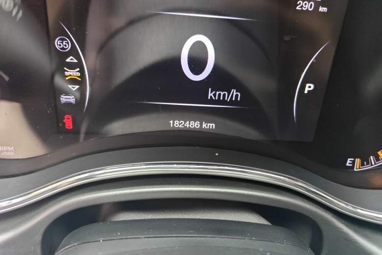 Used Jeep Grand Cherokee 2019 3.0L Elite Navigation Edition Odometer Close Up