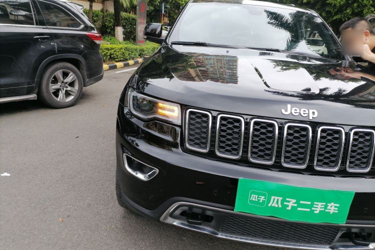 Used Jeep Grand Cherokee 2019 3.0L Elite Navigation Edition Right Front Headlight