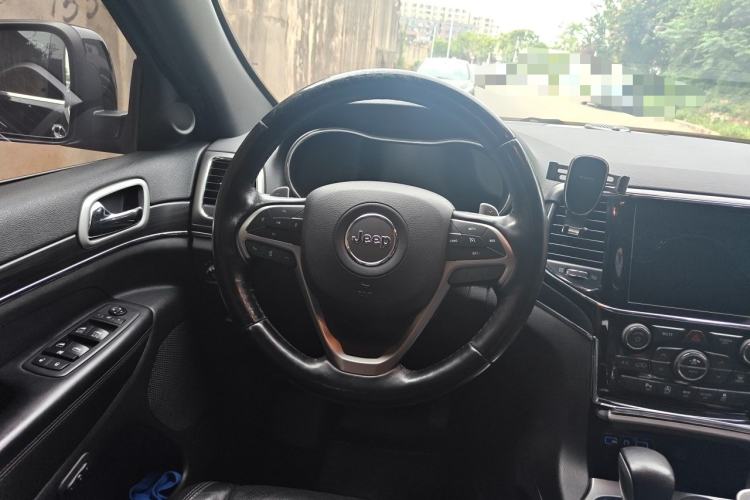 Used Jeep Grand Cherokee 2019 3.0L Elite Navigation Edition Steering Wheel
