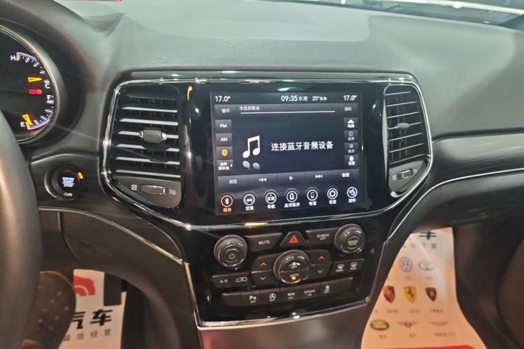 Used Jeep Grand Cherokee 2020 3.0L Elite Navigation Edition Audio And AC Panel