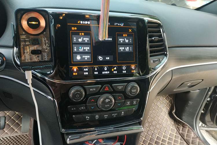 Used Jeep Grand Cherokee 2020 3.0L Elite Navigation Edition Audio And AC Panel