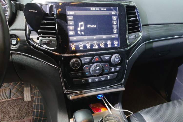 Used Jeep Grand Cherokee 2020 3.0L Elite Navigation Edition Audio And AC Panel
