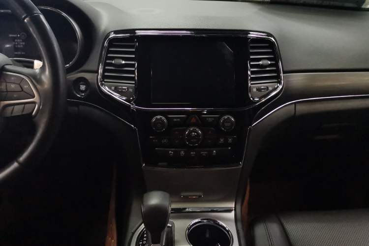 Used Jeep Grand Cherokee 2020 3.0L Elite Navigation Edition Audio And AC Panel
