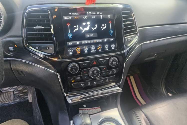 Used Jeep Grand Cherokee 2020 3.6L Elite Navigation Edition Audio And AC Panel