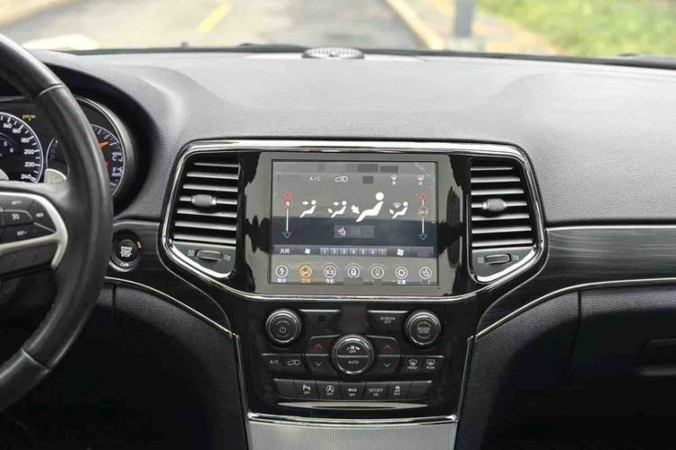 Used Jeep Grand Cherokee 2020 3.0L Elite Navigation Edition Audio And AC Panel