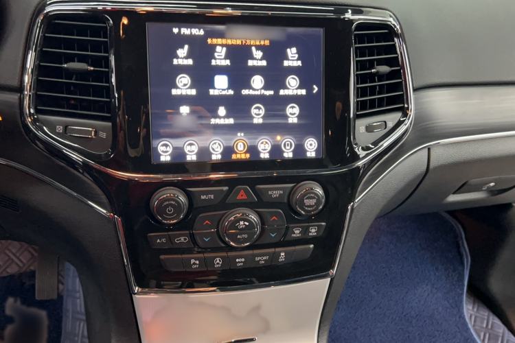 Used Jeep Grand Cherokee 2020 3.0L Elite Navigation Edition Audio And AC Panel
