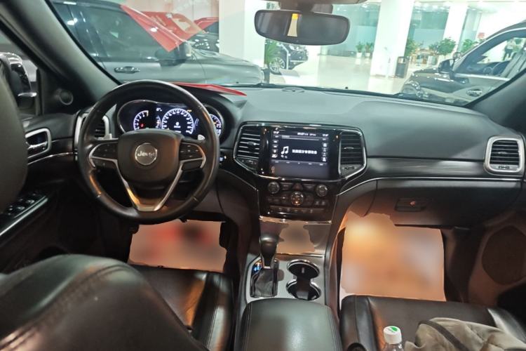 Used Jeep Grand Cherokee 2020 3.0L Elite Navigation Edition Center Console